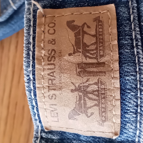 Levi's Strauss Juniors Blue Jeans Shorts SZ 9 - Picture 8 of 11